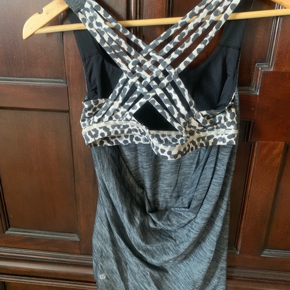 Lululemon Wild Tank Size 4 - Picture 1 of 4
